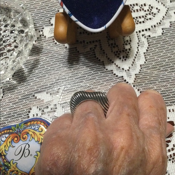 Brighton Heart shaped ring in heart shaped box EUC - Picture 2 of 12